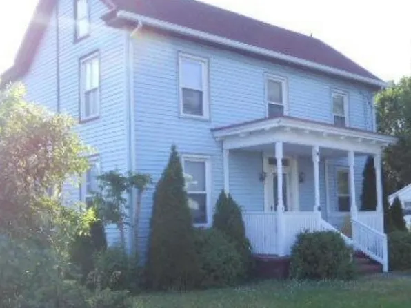 34 Franklin St, Cedarville, NJ 08311