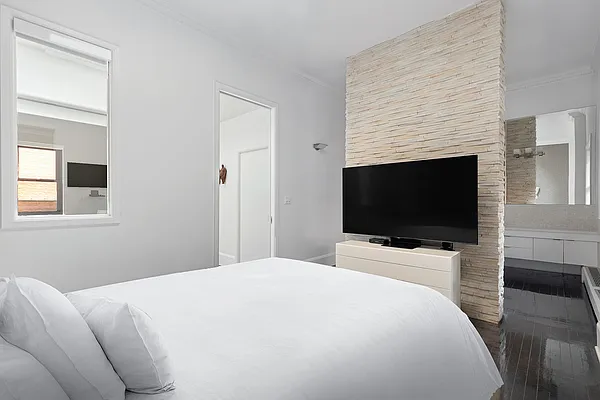 Sold by Corcoran | media 10