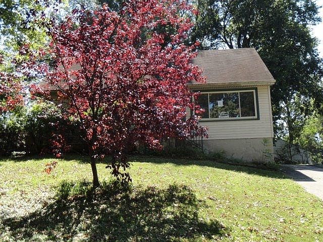 1st image of 2604 Thomas Ave