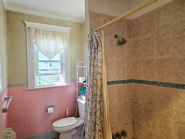 19 Woodward St — Photo 20