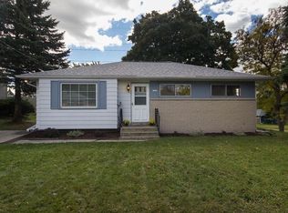 1643 Birch Dr, Waukesha, WI 53188
