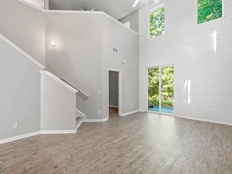 4991 Hay Bale Ct — Photo 10