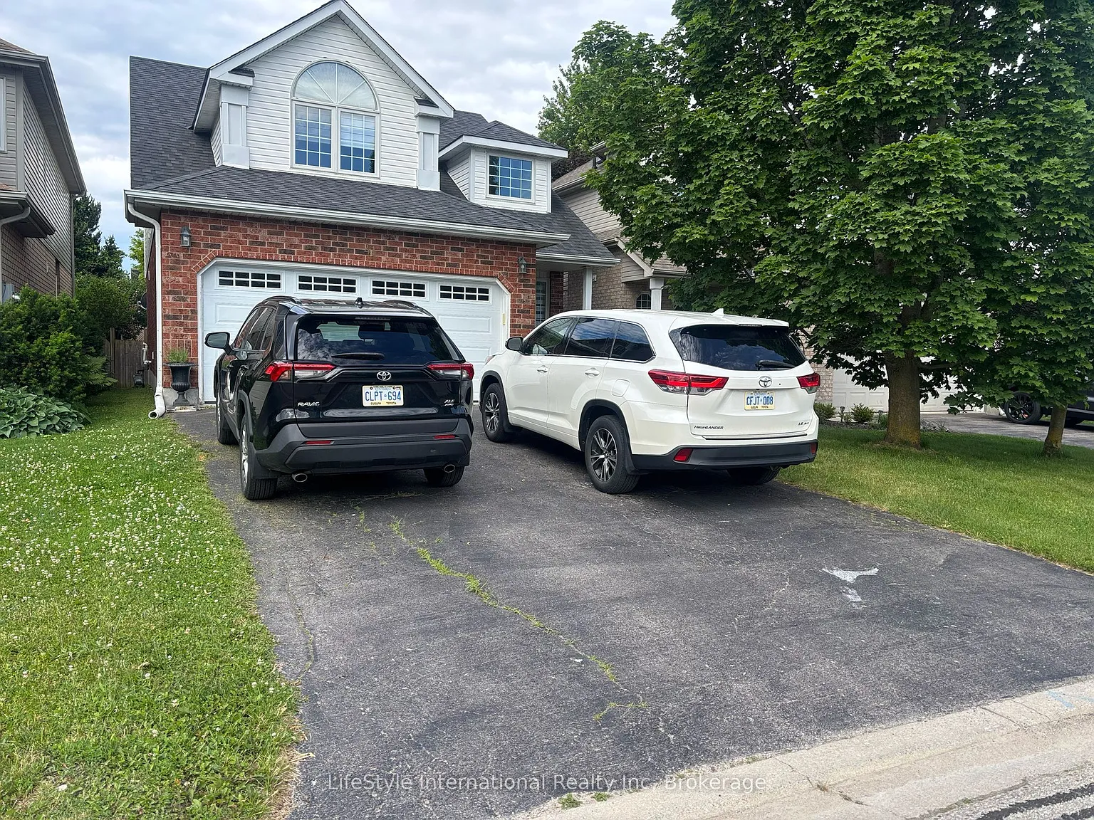 4 bed, $3,600 — Photo 1