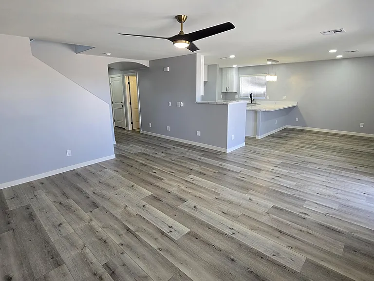 23451 N El Frio Ct — Photo 12