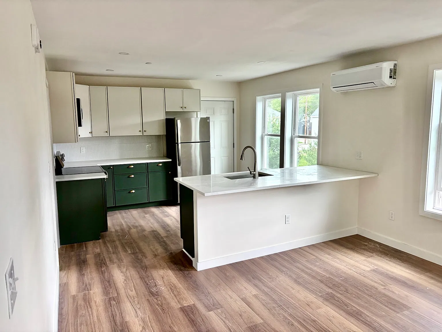 2 bed, 1200 sqft, $2,850 — Photo 1