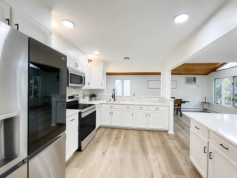 1 Herrick Dr — Photo 2