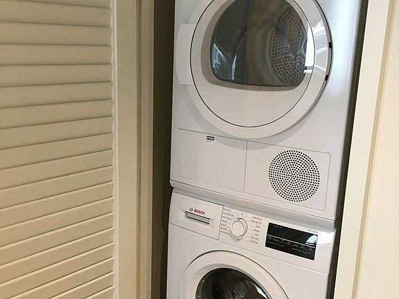 3rd image of 550 Vanderbilt Ave APT 426