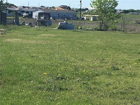 3rd image of 5821 Black Springs Ln