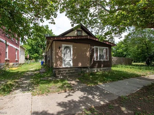 5743 Portage Ave, Cleveland, OH 44127