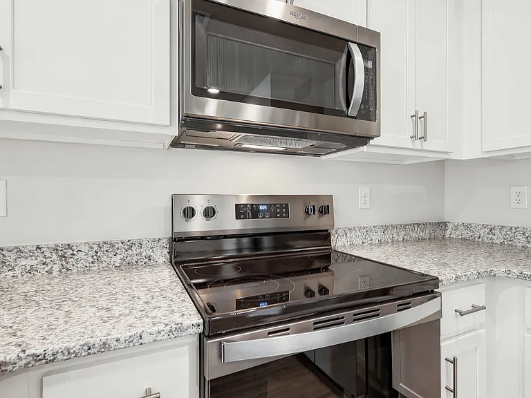 310 Honeystone St — Photo 11