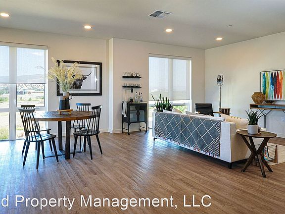 2nd image of 1582 Myers Ln #206