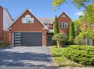 599 Beechwood Dr, Waterloo, ON N2T1Z4