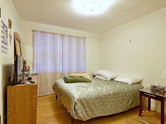 5th image of 511 Forest Ave