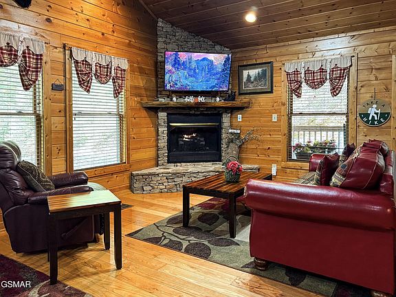 4th image of 2919 Golden Pond Way