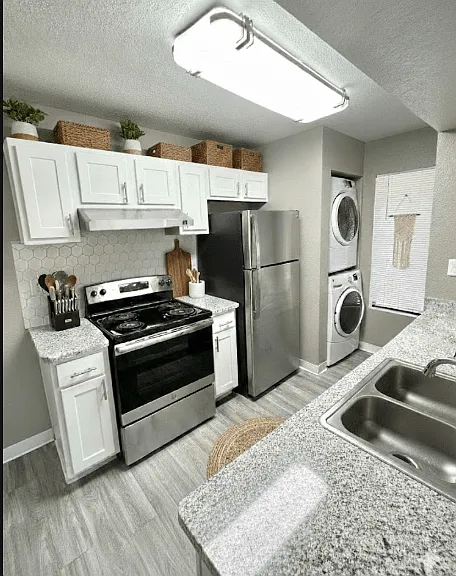Vista Del Sol Apartments — Photo 34