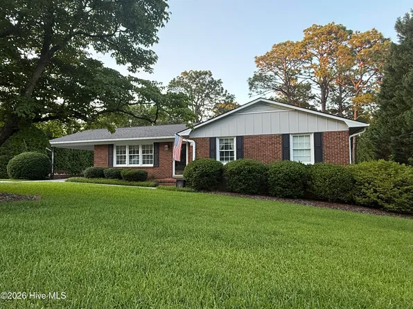 402 Stacy Avenue, Hamlet, NC 28345