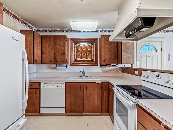 5th image of 1807 Sunrise Street