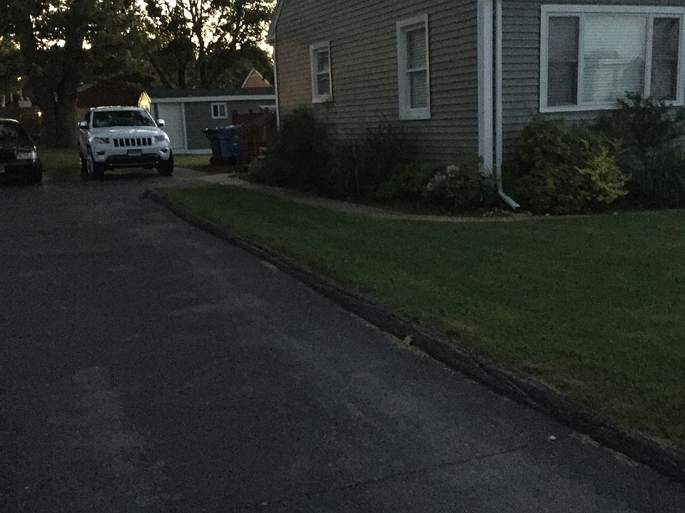 2nd image of 271 Elizabeth Street Ext