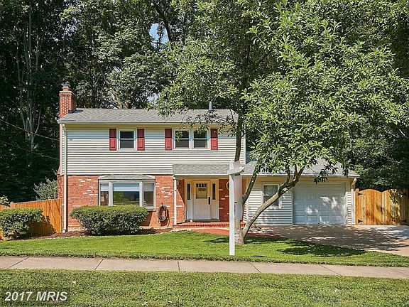 3rd image of 4409 Rockcrest Dr