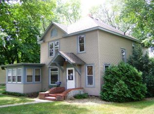 506 9th St S, Olivia, MN 56277