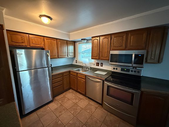 3rd image of 30521 Brush St