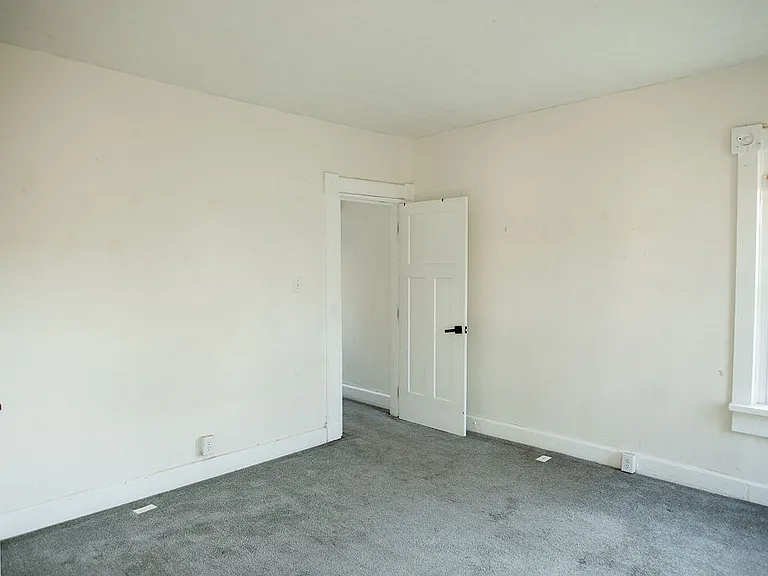 415 Brightwood Ave — Photo 23