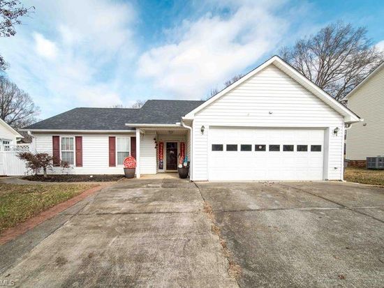 1841 Camden Forest Dr, Winston Salem, NC 27127