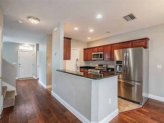 3rd image of 9917 Brompton Dr