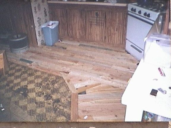 Kitchen with Hardwood floors