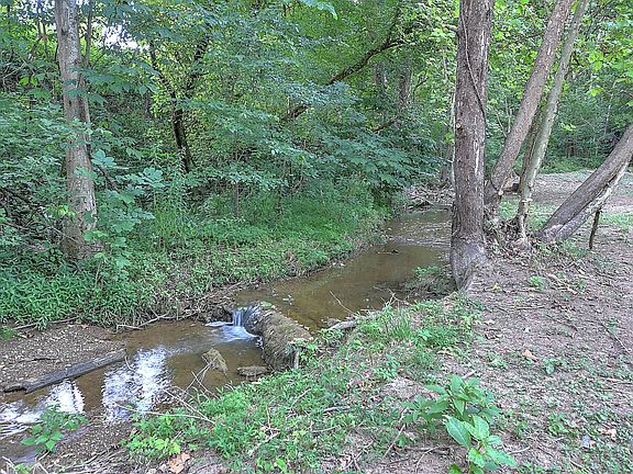 4th image of 124 Highway 394