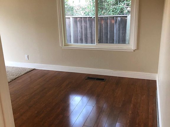 5th image of 1010 Aster Ave