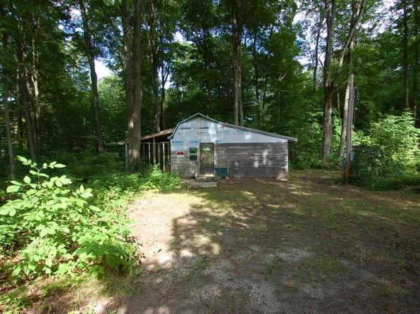 554 Yellow Stone Rd, Cadillac, MI 49601