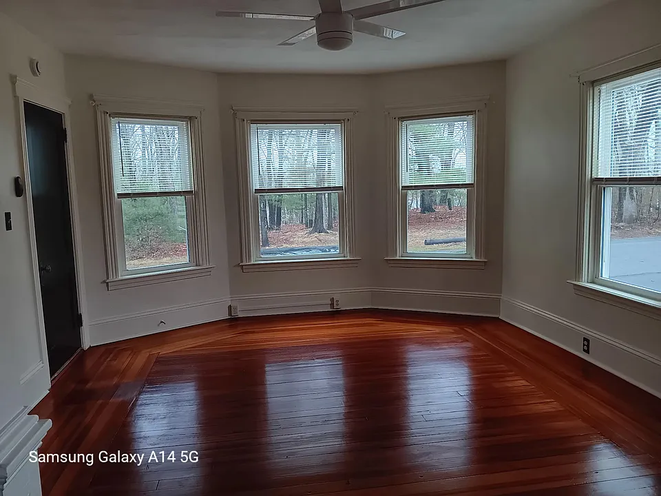 Living room & front entrance