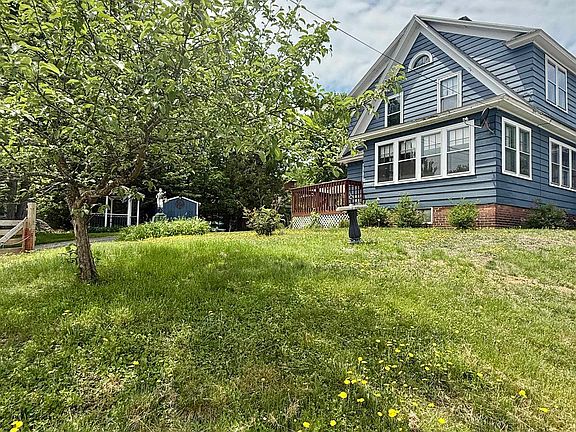 4th image of 25 Laurel Street
