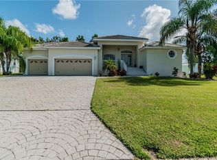 707 Eagle Ln, Apollo Beach, FL 33572