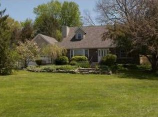 7535 Riverside Dr, Powell, OH 43065