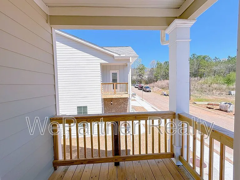 2614 Mills Commons Dr — Photo 13