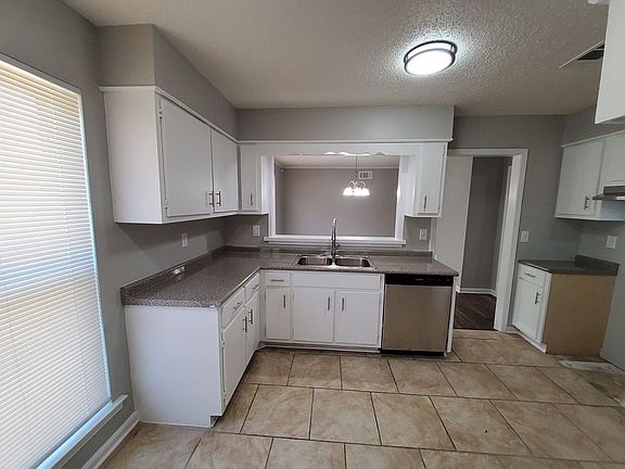4th image of 5233 Breckenwood Dr