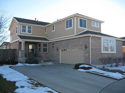 Well maintained 3 bedrooms 3 bathrooms 2 story home