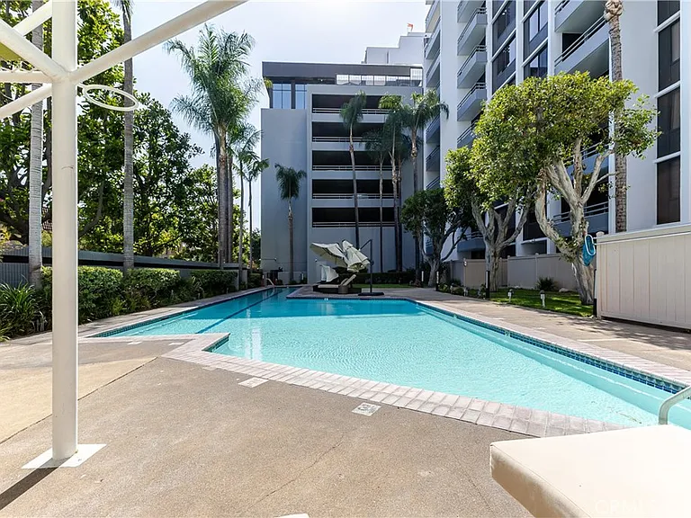 343 Pioneer Dr #Penthouse 2 — Photo 26