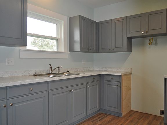 4th image of 727 Tetreau St #0