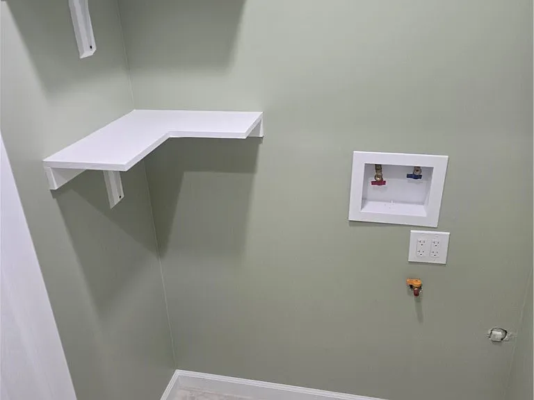 421 W Lexington — Photo 14