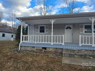 1206 Three Way Ln, Lenoir, NC 28645