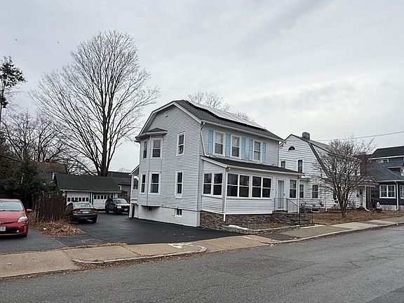 3rd image of 69 Gilbert St