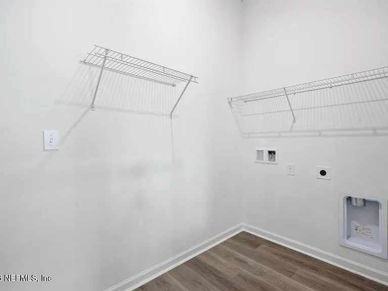 12164 Lyons St — Photo 18