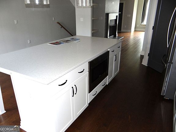 5th image of 3177 Kincaid Dr