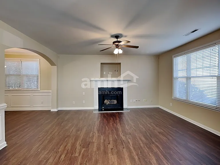 7610 Rolling Meadows Ln — Photo 7