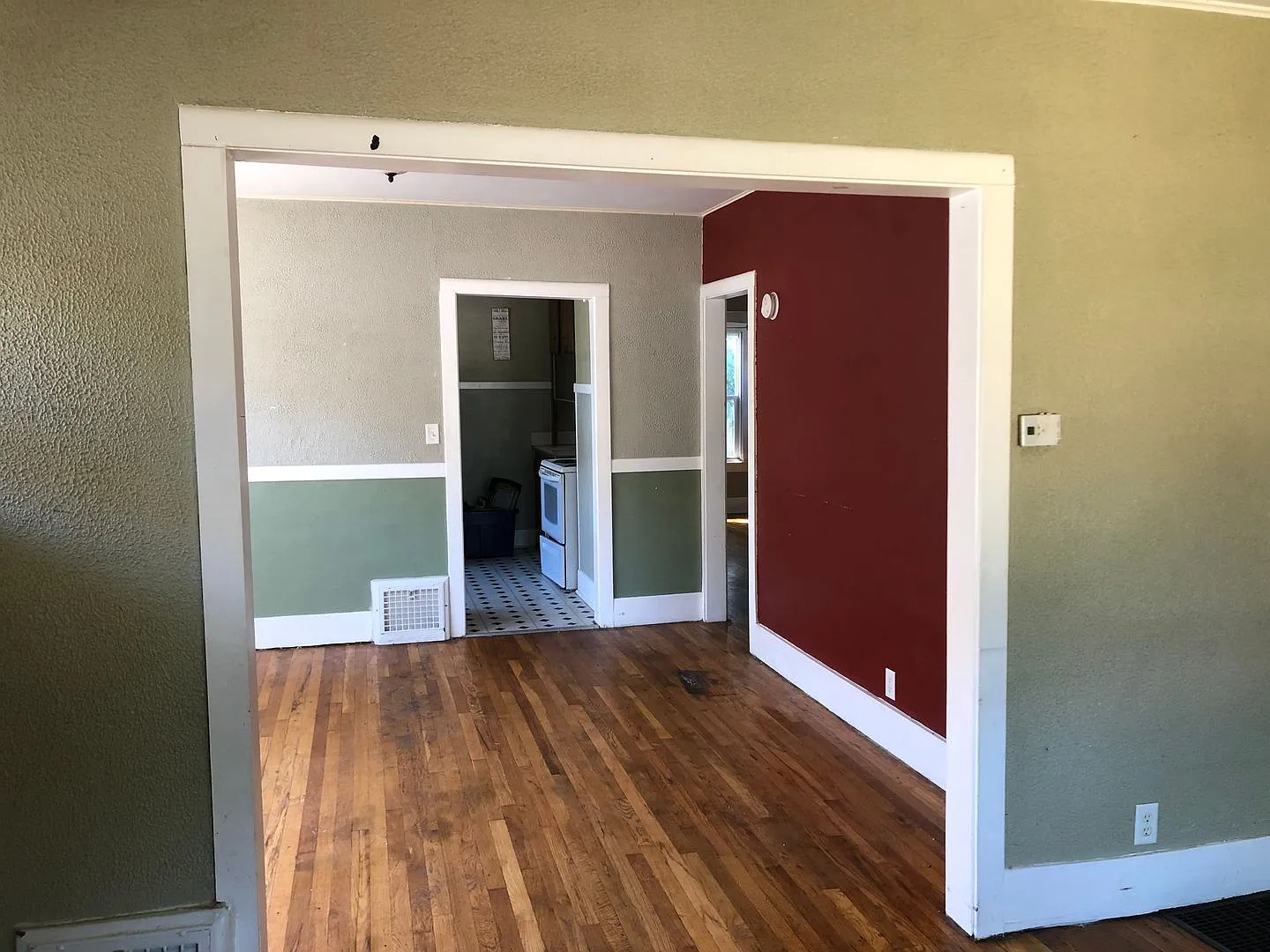Spacious 2 Bedroom Home Ready To Welcome You — Photo 4