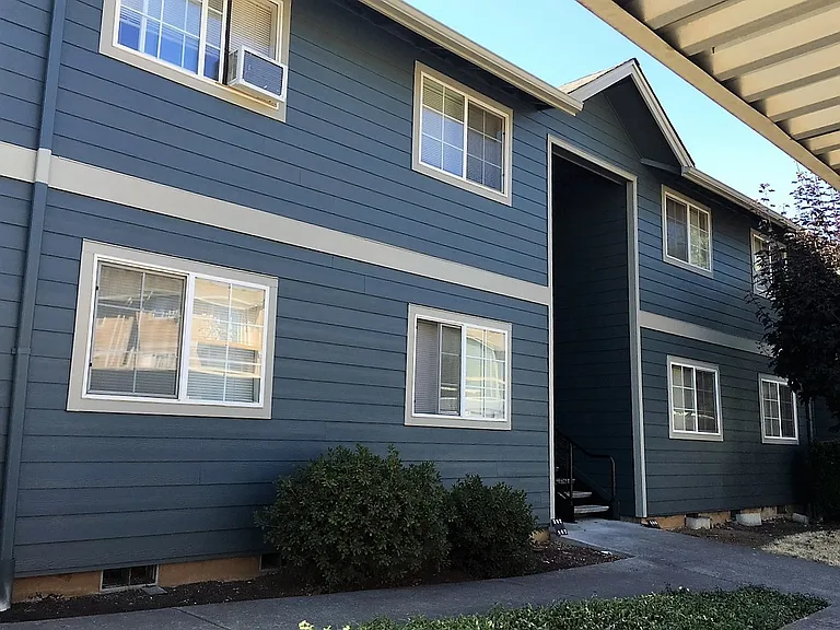 Vista Pointe Apartments in South Salem Oregon Comfortable Living Near Shopping and I5 — Photo 9