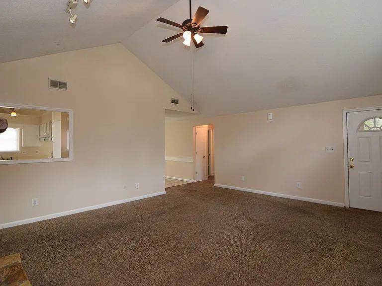 4154 Arlington Rd — Photo 5
